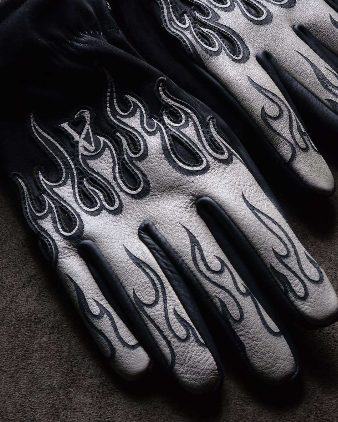 Industrial Monochrome Style White Flame Graphic Matte Leather Gloves