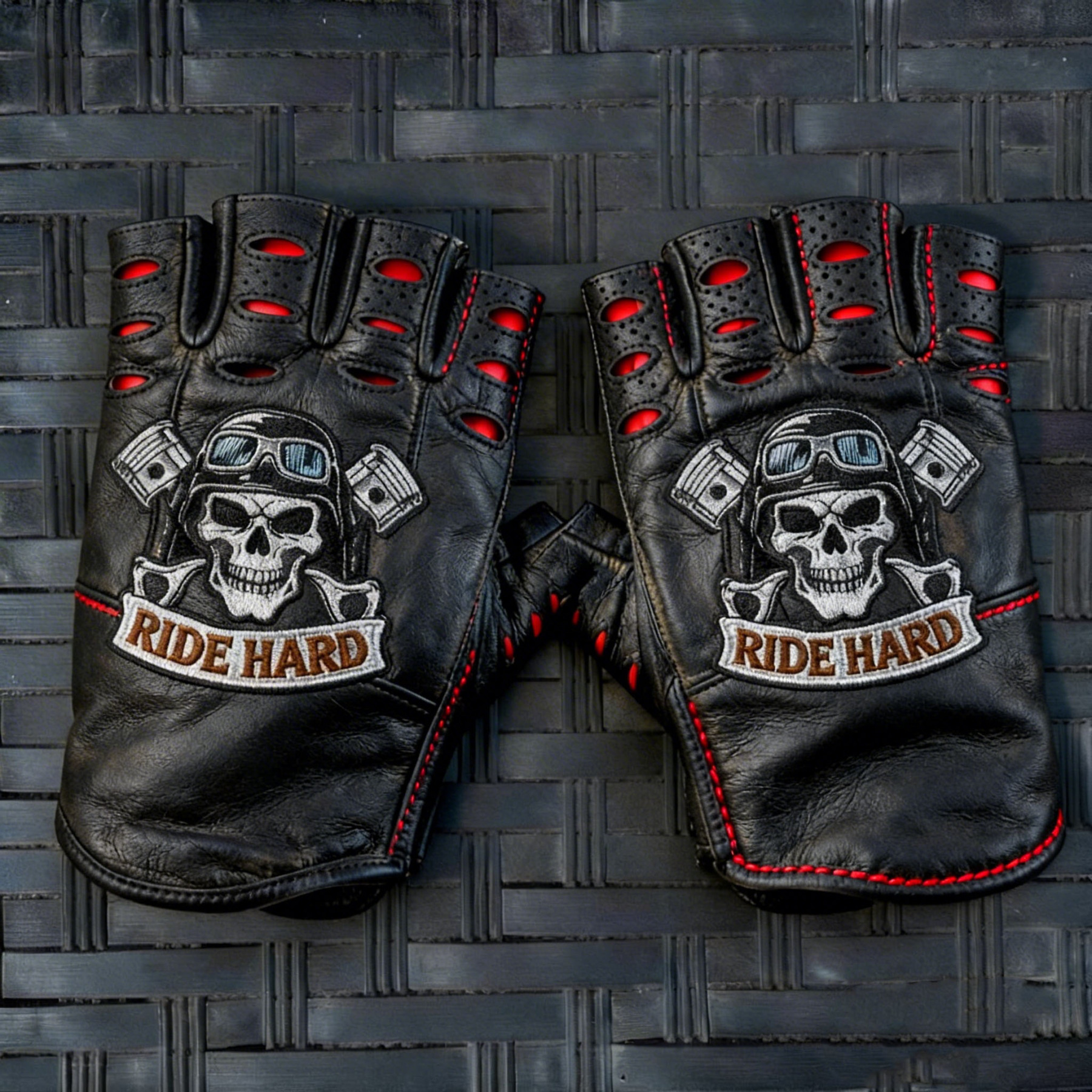 Vintage Biker Half Gloves for Motorcycle Enthusiasts
