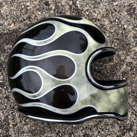 [Copy][Copy][Copy][Copy]Retro Flashback: Traditional Tattoo Art Biker Helmet