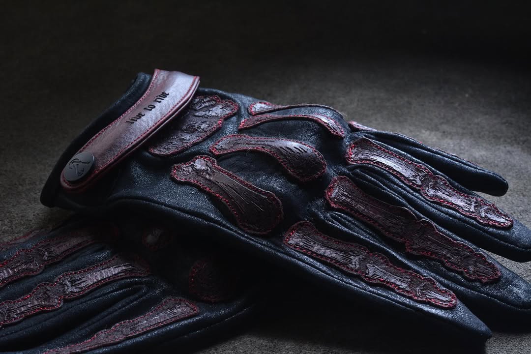 Vintage Style Pattern Motorcycle Riding Gloves