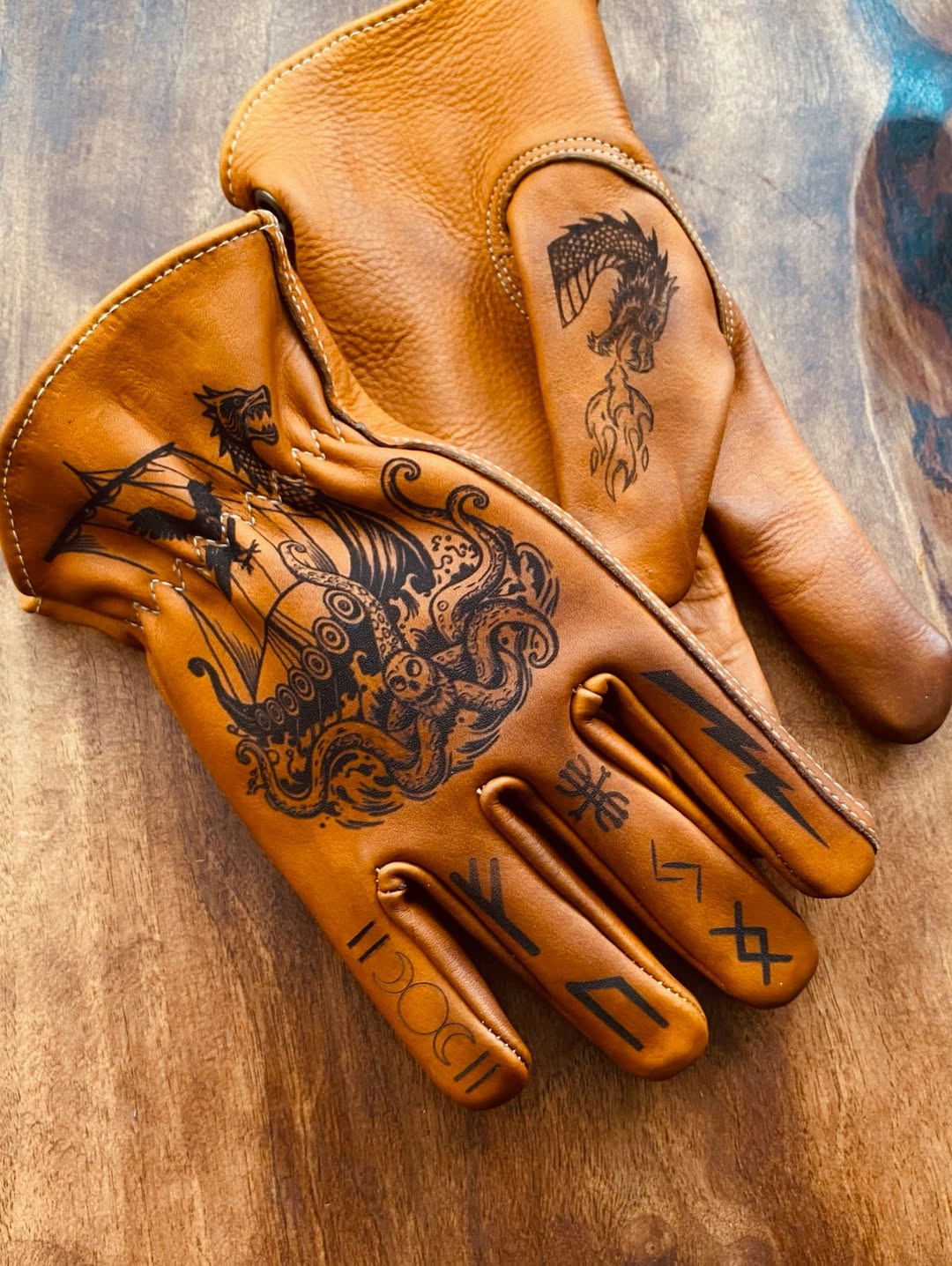 Vintage Style Pattern Motorcycle Riding Gloves