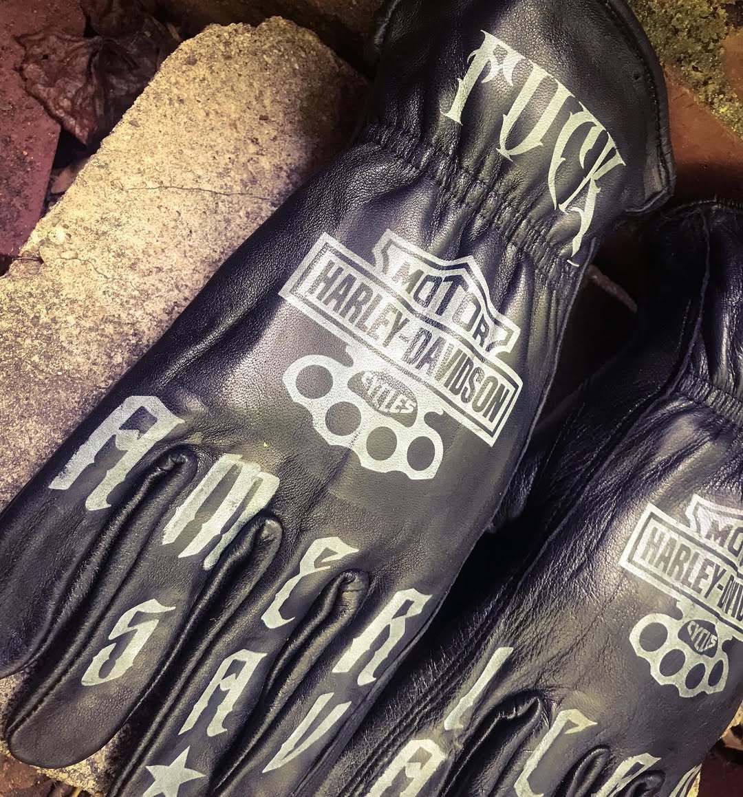 Hardcore Punk Style Gothic Text Printed Black Leather Riding Gloves