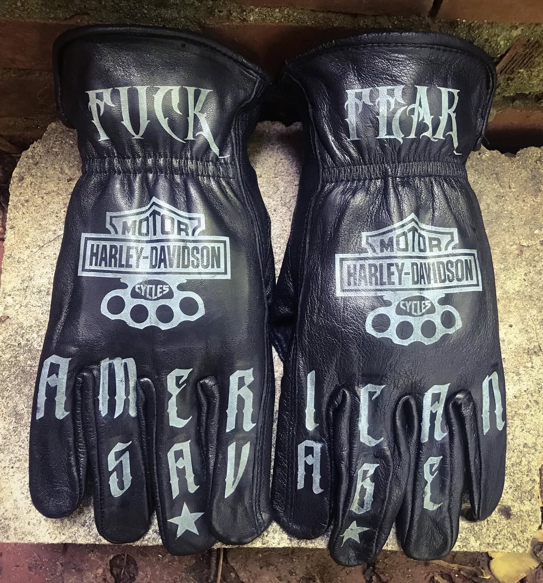 Hardcore Punk Style Gothic Text Printed Black Leather Riding Gloves