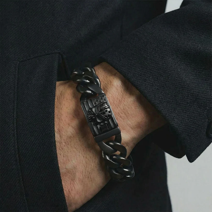Vintage Industrial Chain Bracelet for Men · Built for the Fearless
