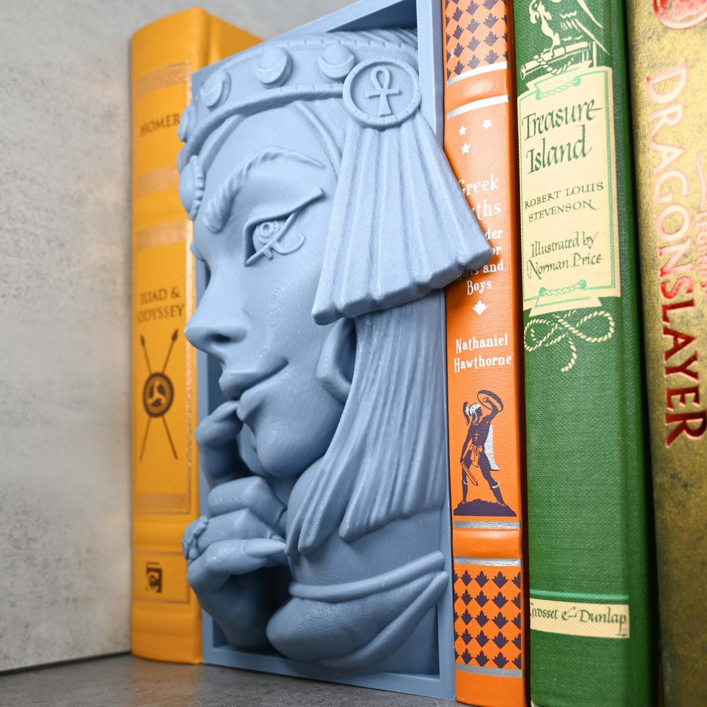 Cleopatra Book Nook