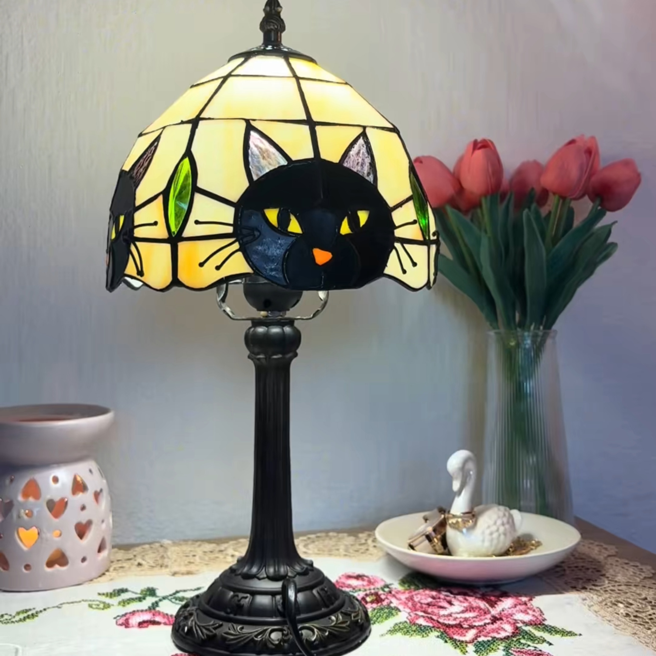 Tiffany Style Black Cat Stained Glass Vintage Bedside Table Lamp
