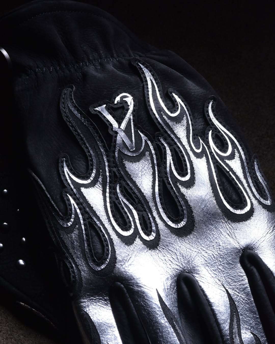 Futuristic Techwear Metallic Silver Flame Embroidered Cowhide Leather Gloves