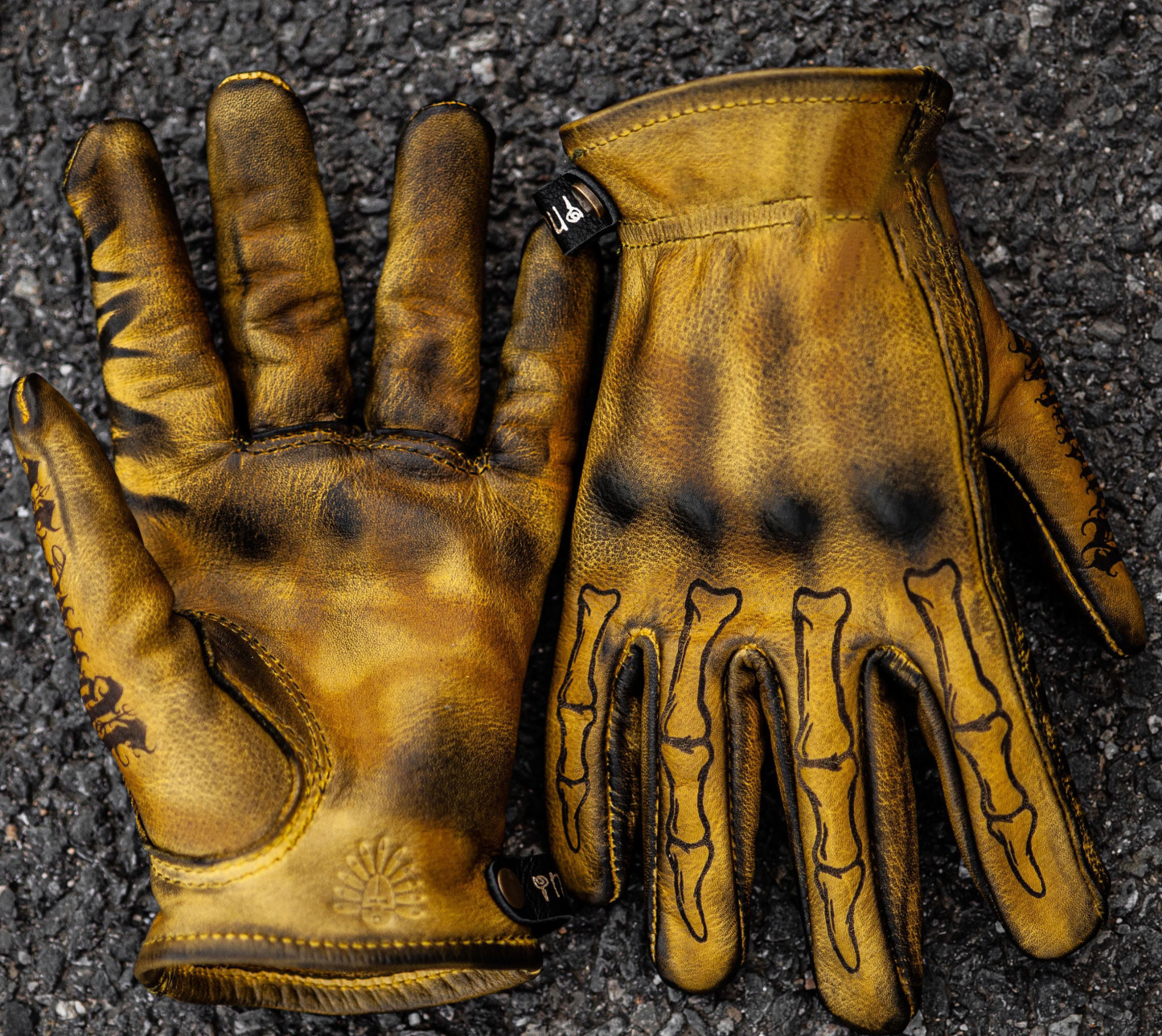 Vintage Ethnic Style Perforated Yellow Leather Touchscreen Motorcycle Gloves