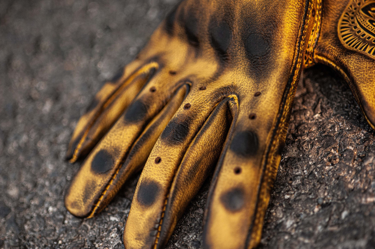 Vintage Ethnic Style Perforated Yellow Leather Touchscreen Motorcycle Gloves