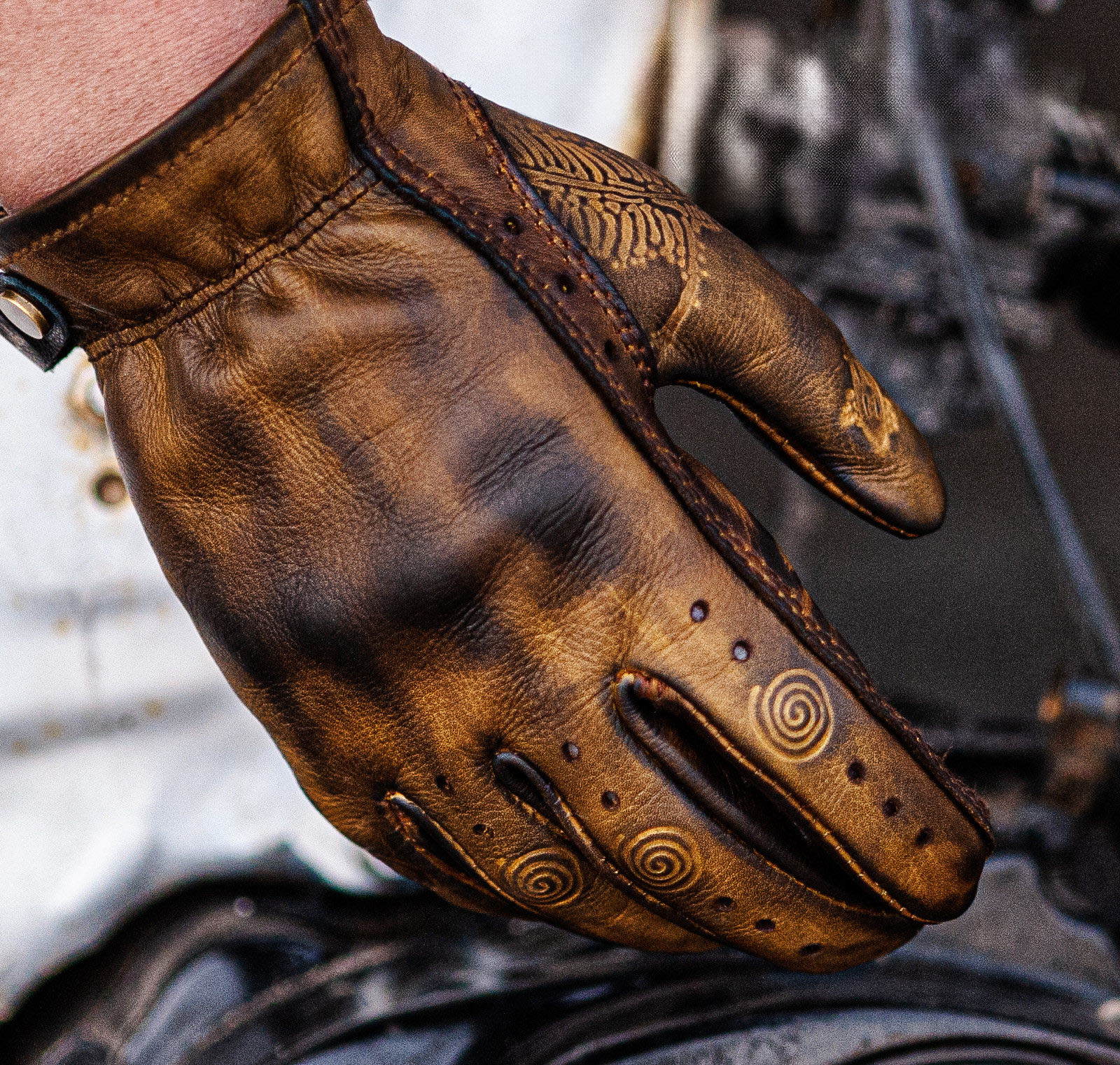 Vintage Distressed Brown Leather Handmade Motorcycle Riding Gloves