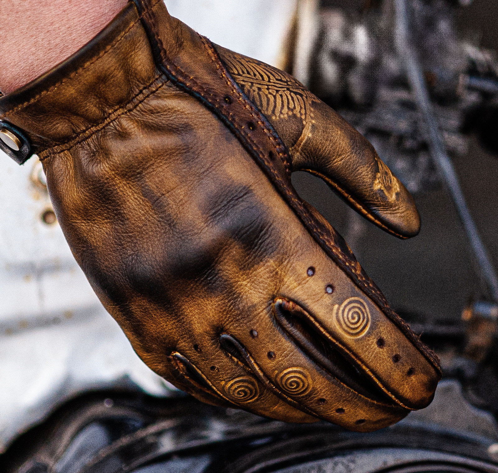 Vintage Distressed Brown Leather Handmade Motorcycle Riding Gloves