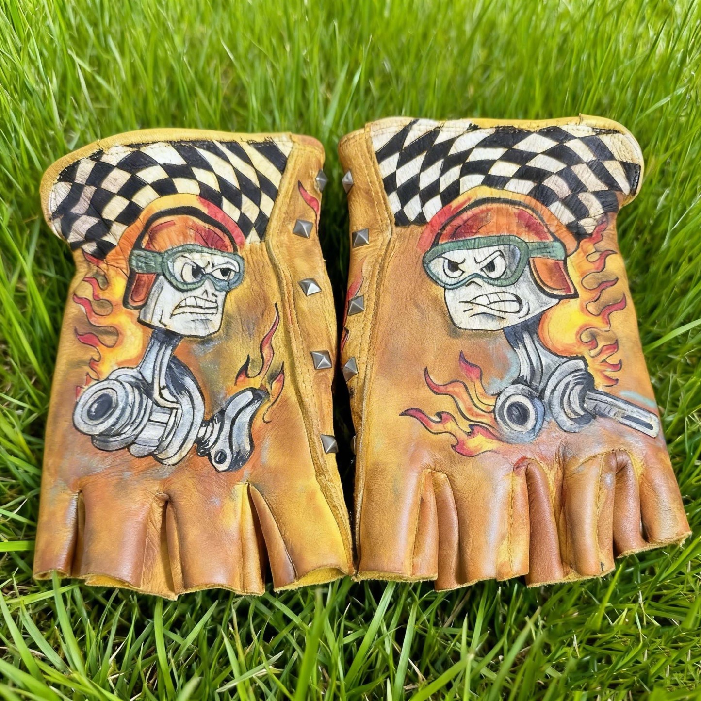 Vintage Biker Half Gloves for Motorcycle Enthusiasts