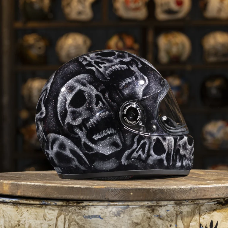 Retro Metal Flake Silver Glitter Skulls Full Face Helmet