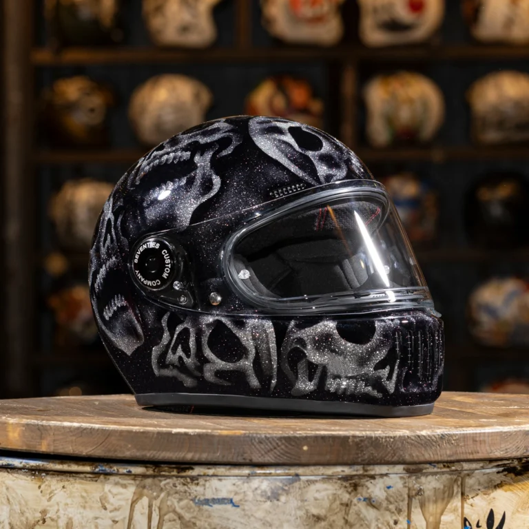 Retro Metal Flake Silver Glitter Skulls Full Face Helmet