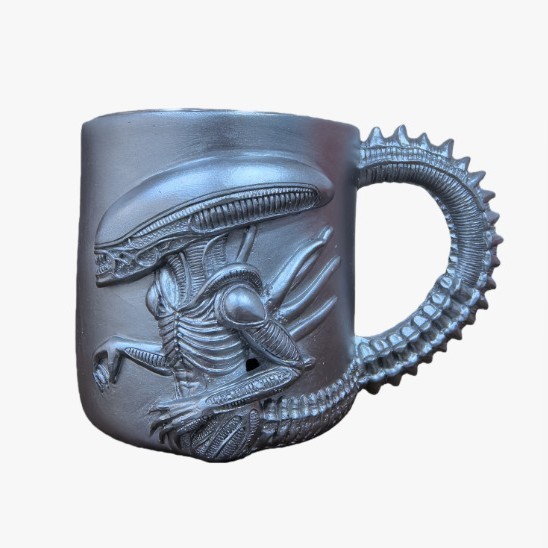 Biomechanical Alien-Inspired Mug | Dark Sci-Fi Style Coffee Cup