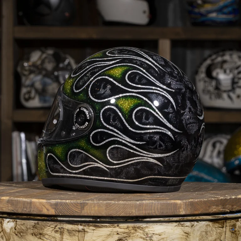 Retro Green Flame Glitter Skull Graphic Full Face Helmet