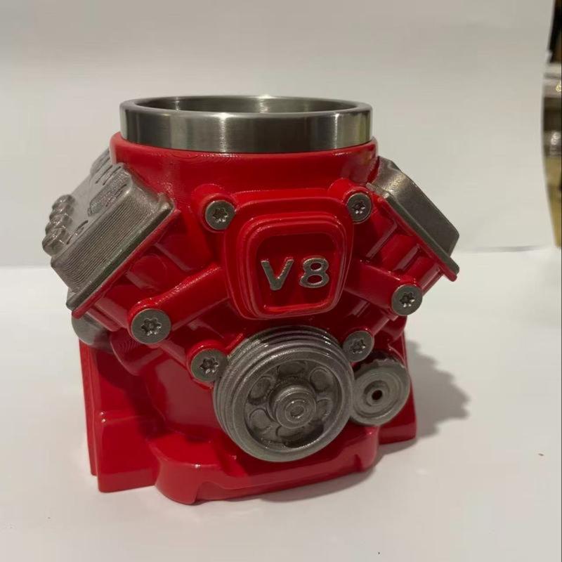 Engine-themed coffee mug, a retro-styled, realistic V8 engine stainless steel mug, a personalized double-walled insulated car mug with a handle, the perfect gift for Father's Day, Christmas, husbands, mechanics, and car enthusiasts.