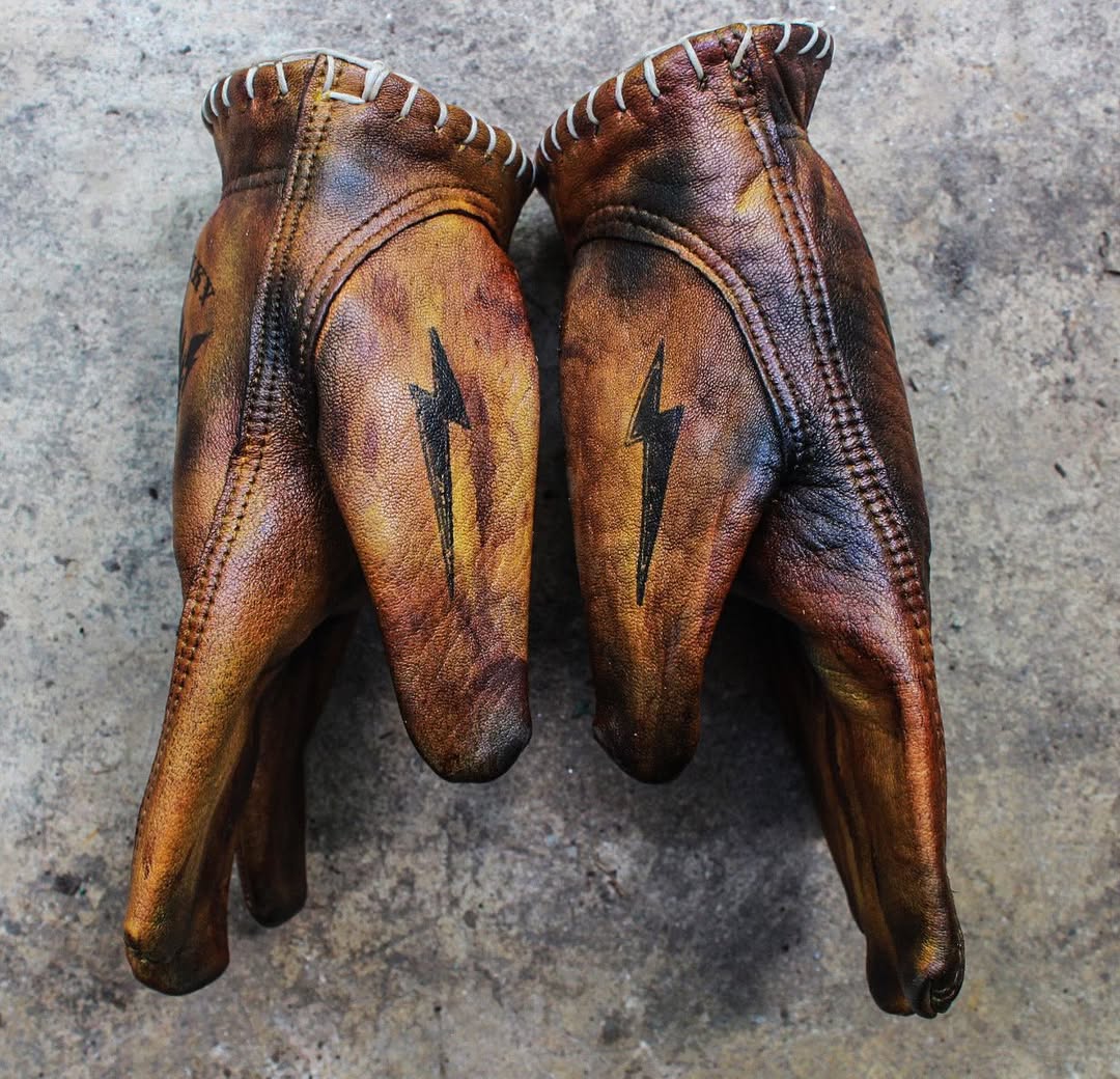 Vintage Distressed Leather Skull Graphic Custom Motorcycle Riding Gloves