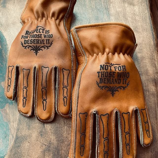 Rintage-Inspired Classic Everyday Style Gloves