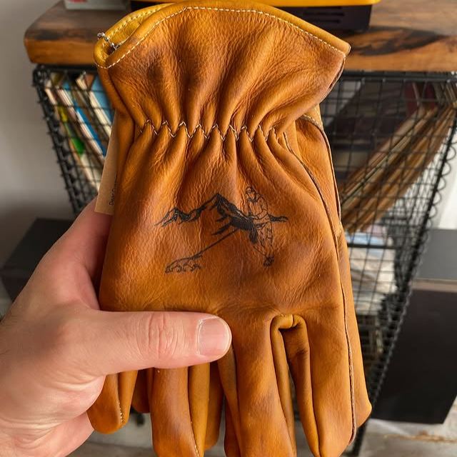 Rintage-Inspired Classic Everyday Style Gloves