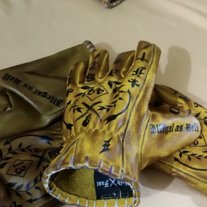 Artistic Graffiti Pattern Retro Cowhide Motorbike Rider Protective Gloves