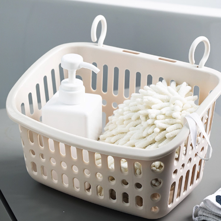 Hooked hanging storage basket