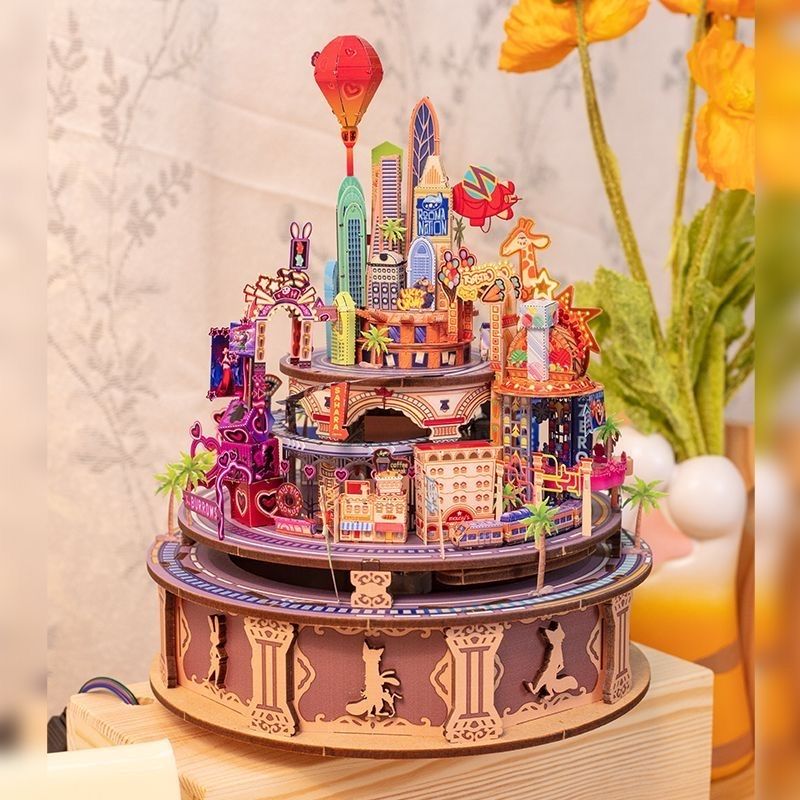 Music Boxes – lunanooks