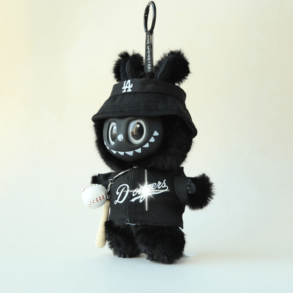 Labubu & LA Outfit (Labubu Included) 