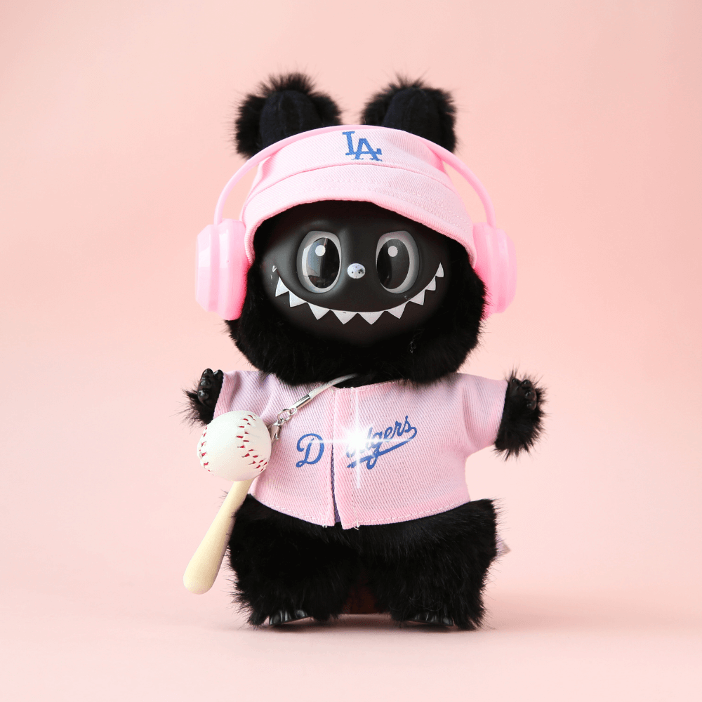 Labubu & LA Outfit (Labubu Included) 