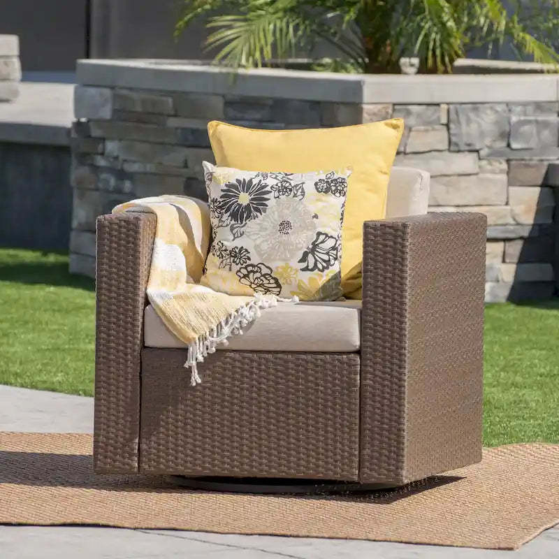 Puerta Outdoor Wicker Swivel Club Chair by Christopher Knight Home