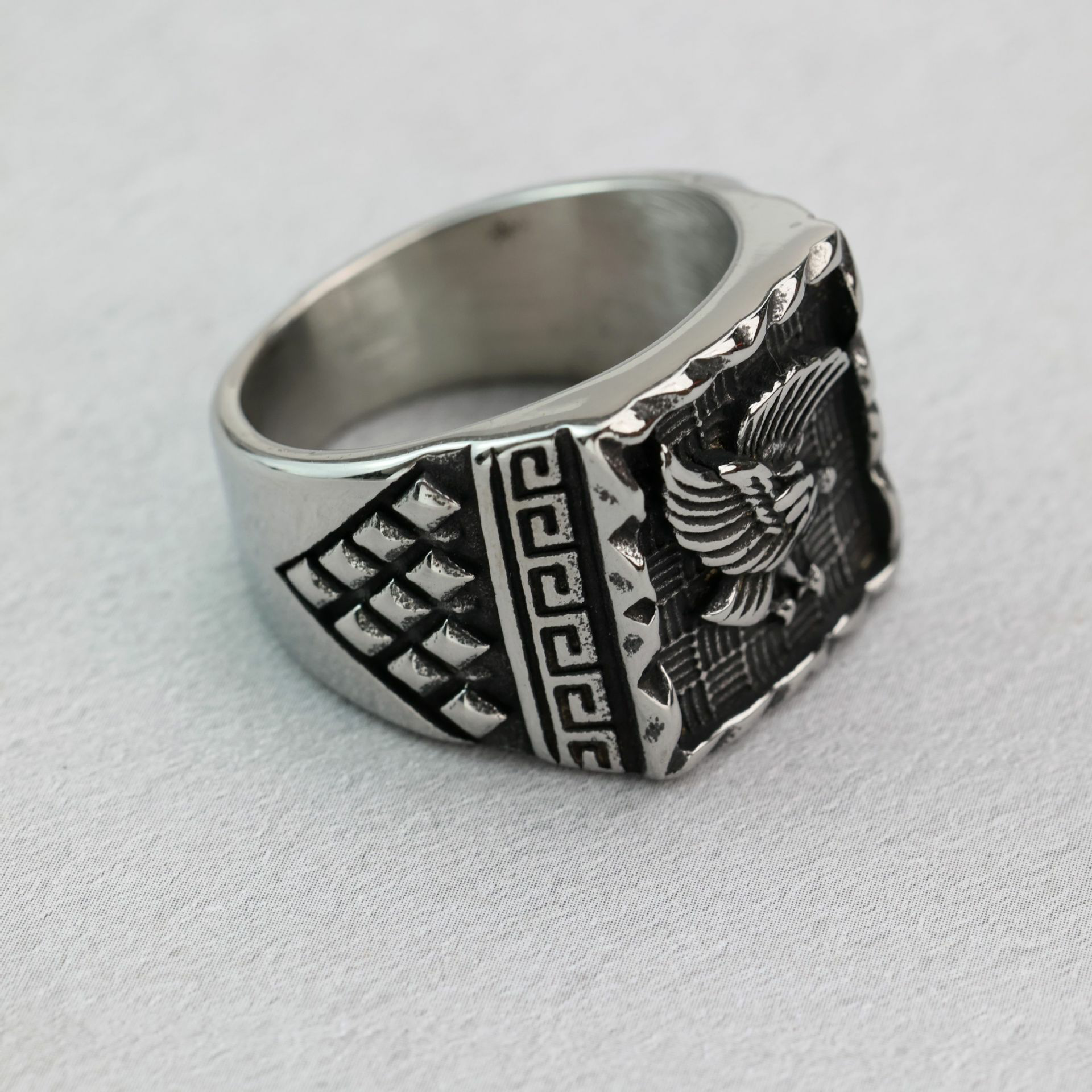Solid Eagle King Ring-stylishnooks