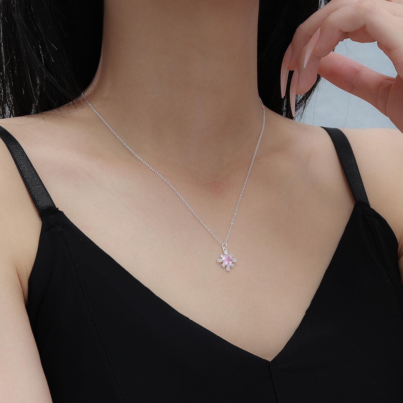 Frosted Star Snowflake Pendant-stylishnooks