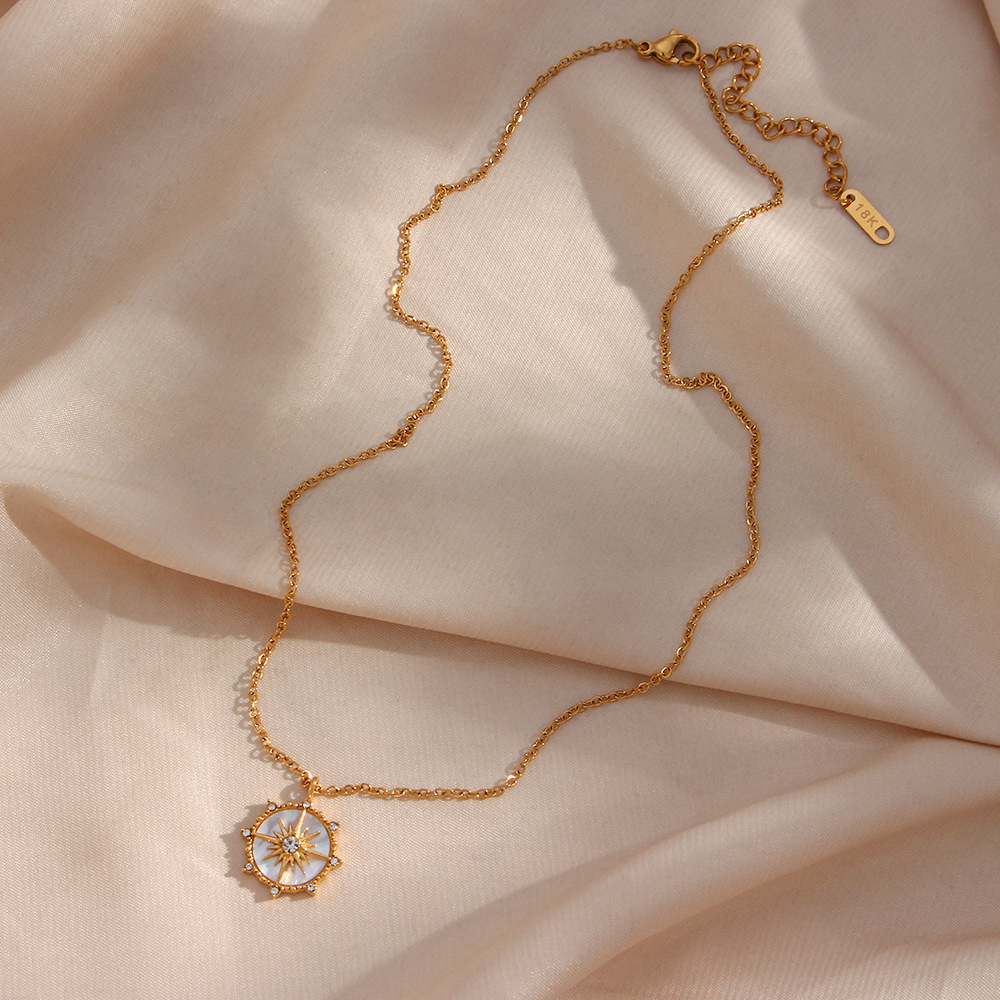 Lucky Wheel Star Shell Pendant Necklace - Niche Fashion Jewelry