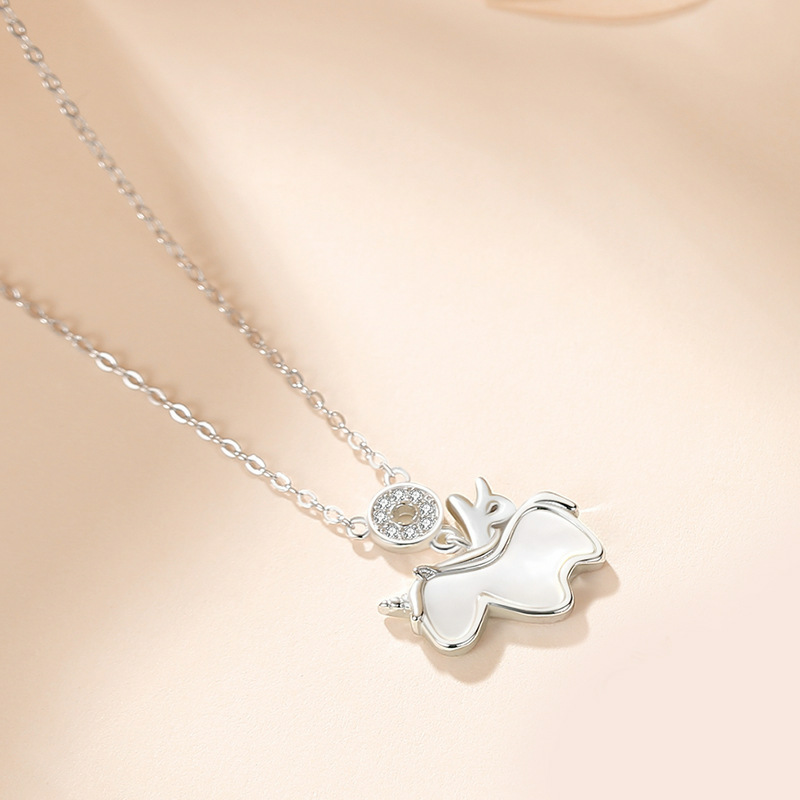 Luna Unicorn Pendant-stylishnooks