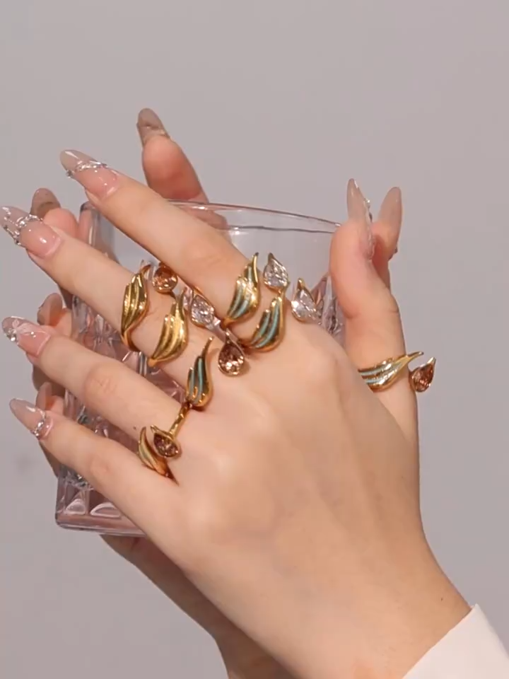 The Geometric Teardrop Adjustable Ring