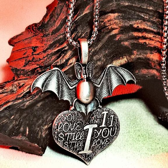 Night Wing Bat Necklace, Unisex Gothic Punk Accessory for Men & Women-stylishnooks