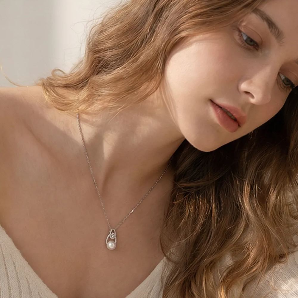 Round Pearl Pendant 925 Sterling Silver Necklace for Women, Stylish Versatile Fashion Pendant