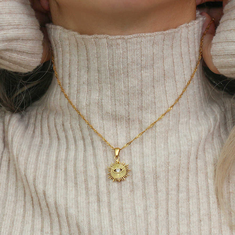 The Radiant Eye Pendant-stylishnooks
