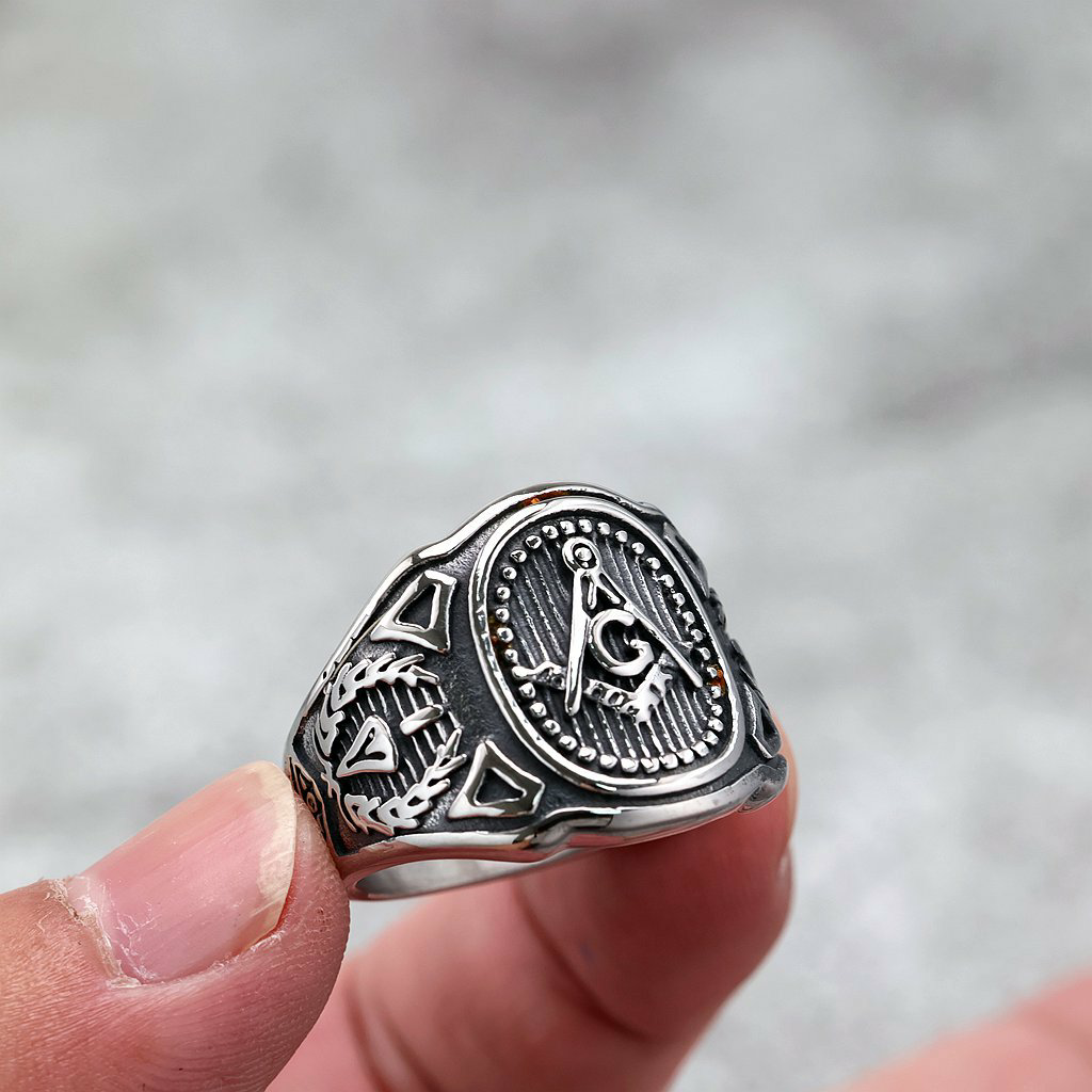 The Heirloom Signet Ring-stylishnooks