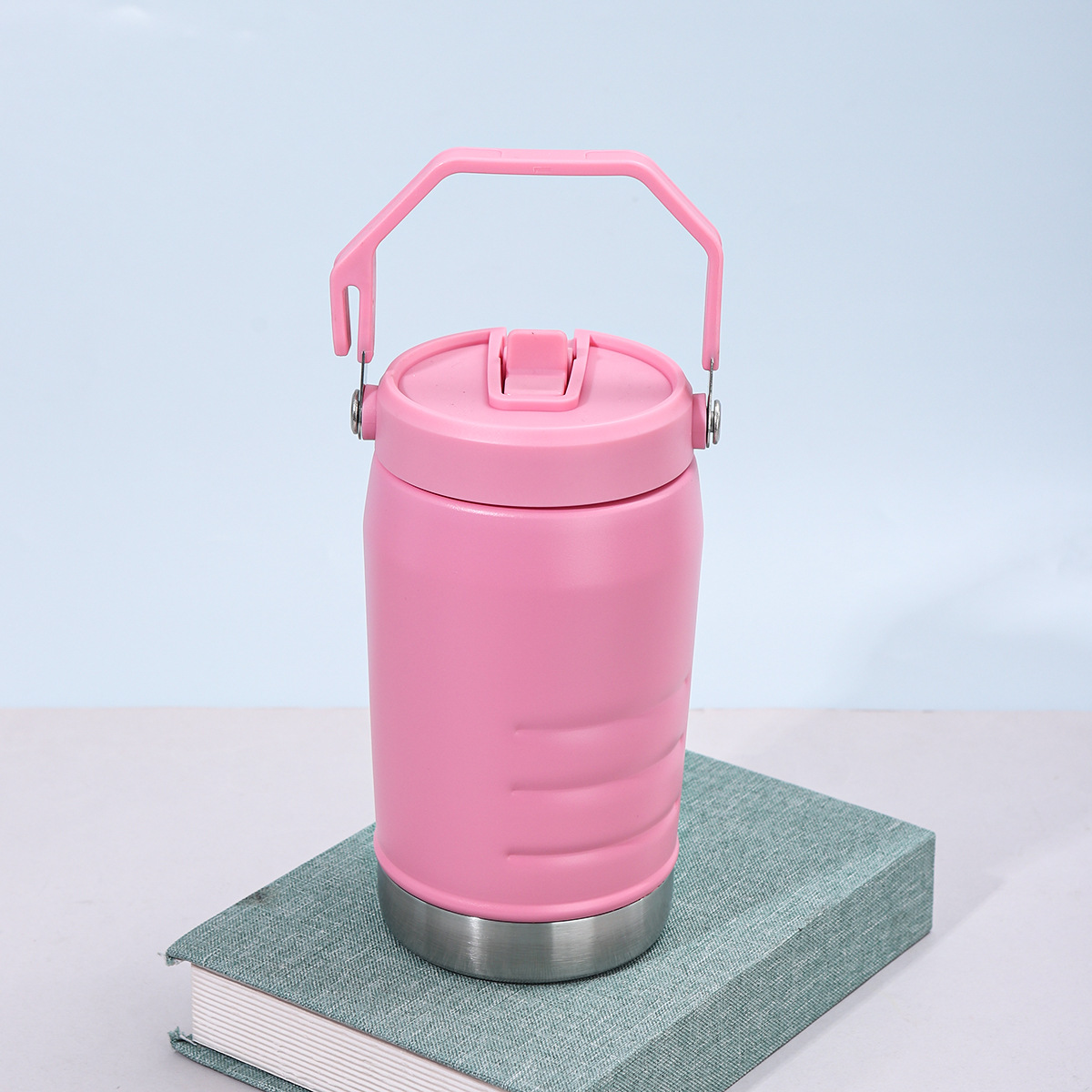 2.0 Flip-Top Straw Bottle with Handle, 40 oz | Twist-off lid and flip straw | Leak-proof for travel and sports | Insulated stainless steel | BPA-free | Black 2.0