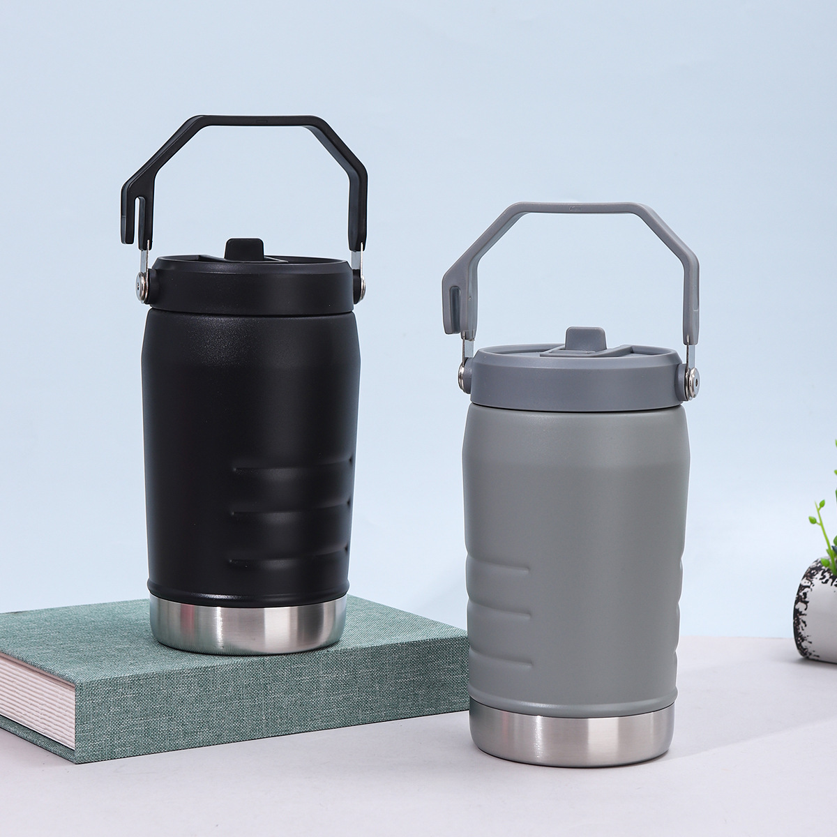 2.0 Flip-Top Straw Bottle with Handle, 40 oz | Twist-off lid and flip straw | Leak-proof for travel and sports | Insulated stainless steel | BPA-free | Black 2.0