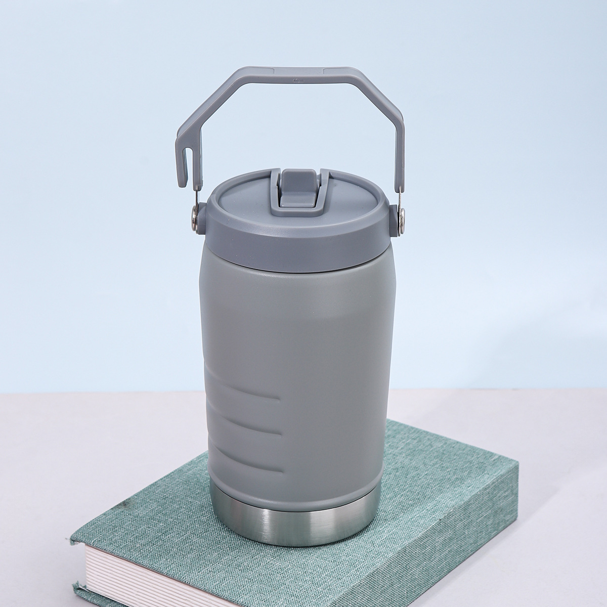 2.0 Flip-Top Straw Bottle with Handle, 40 oz | Twist-off lid and flip straw | Leak-proof for travel and sports | Insulated stainless steel | BPA-free | Black 2.0