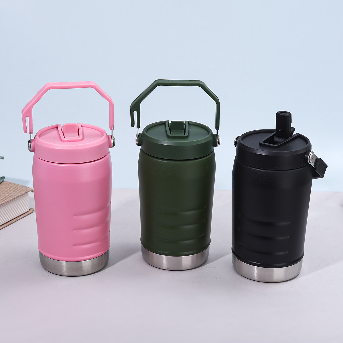 2.0 Flip-Top Straw Bottle with Handle, 40 oz | Twist-off lid and flip straw | Leak-proof for travel and sports | Insulated stainless steel | BPA-free | Black 2.0