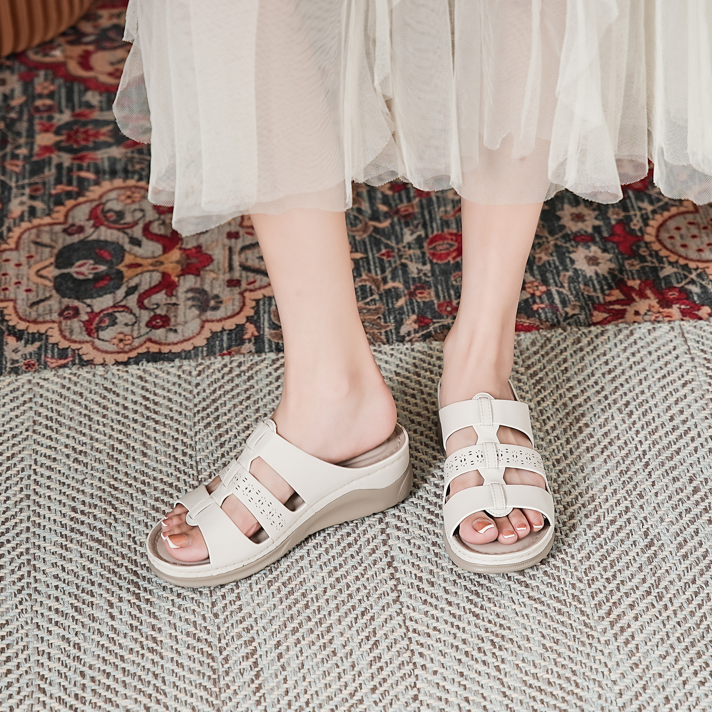 [🎁 Mai ajánlat: Féláron — Vásárolj most!]Női nyári ortopéd szandálok —Mondj búcsút a fájdalomnak, sétálj könnyedén 👞Tapasztald meg a tökéletes kényelmet!