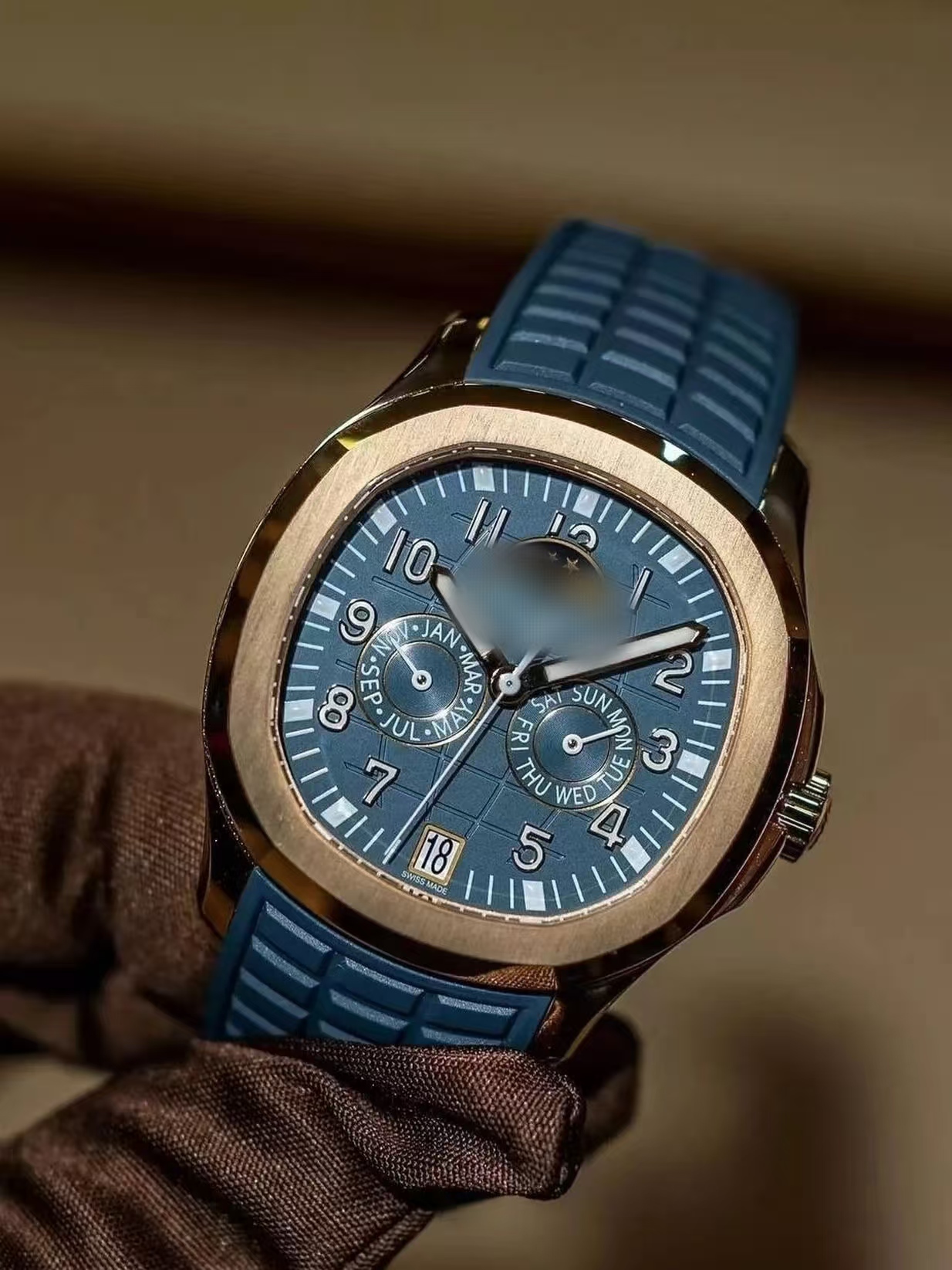 PP that can be worn by both men and women! 5261R blue-faced grenade is the real all-match king