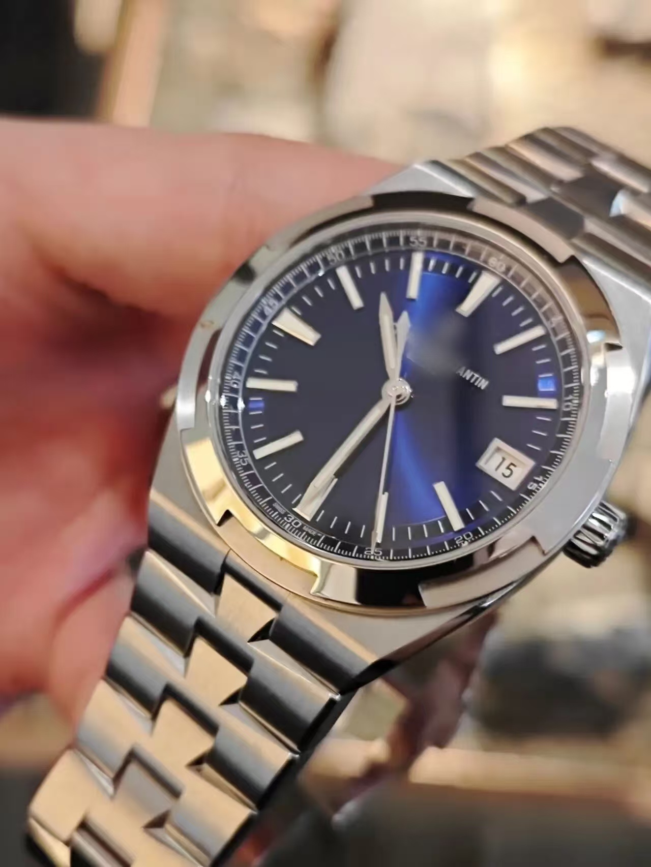 Global Reach Series 4520V