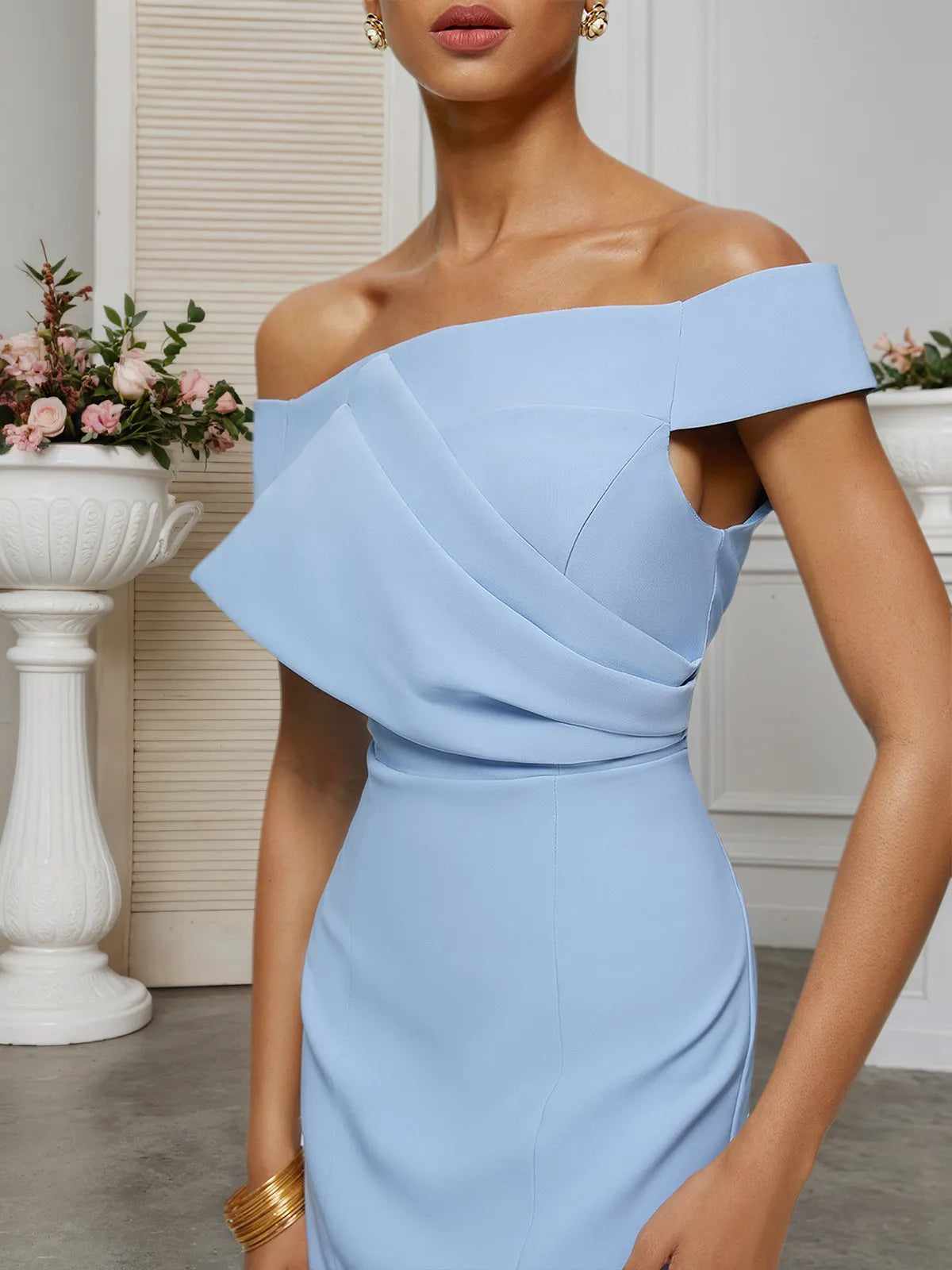 Blue Ruched Off The Shoulder Sheath Mini Homecoming Dress