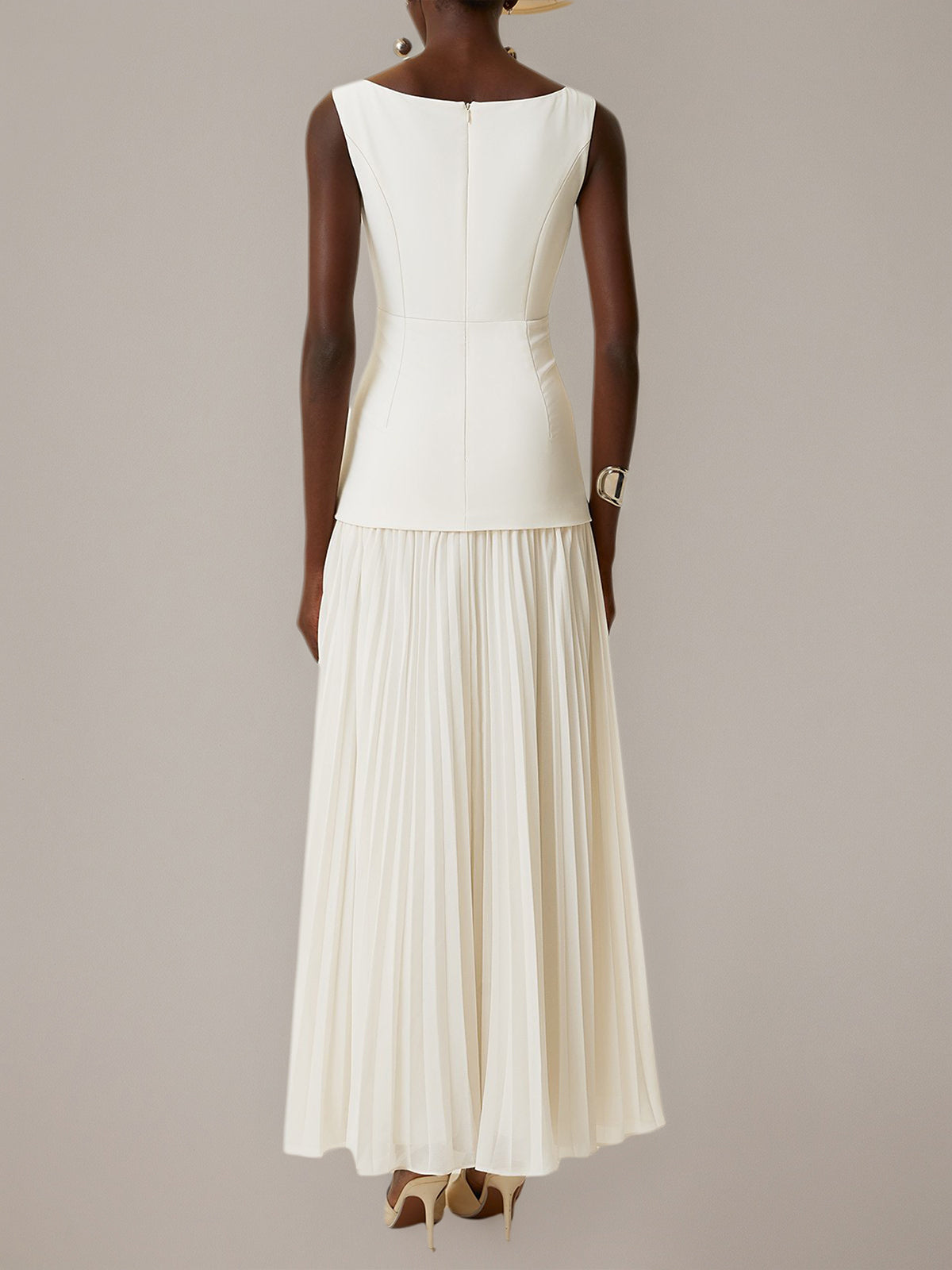 White A Line Chiffon Round Neck Sleeveless Floor Length Dresses