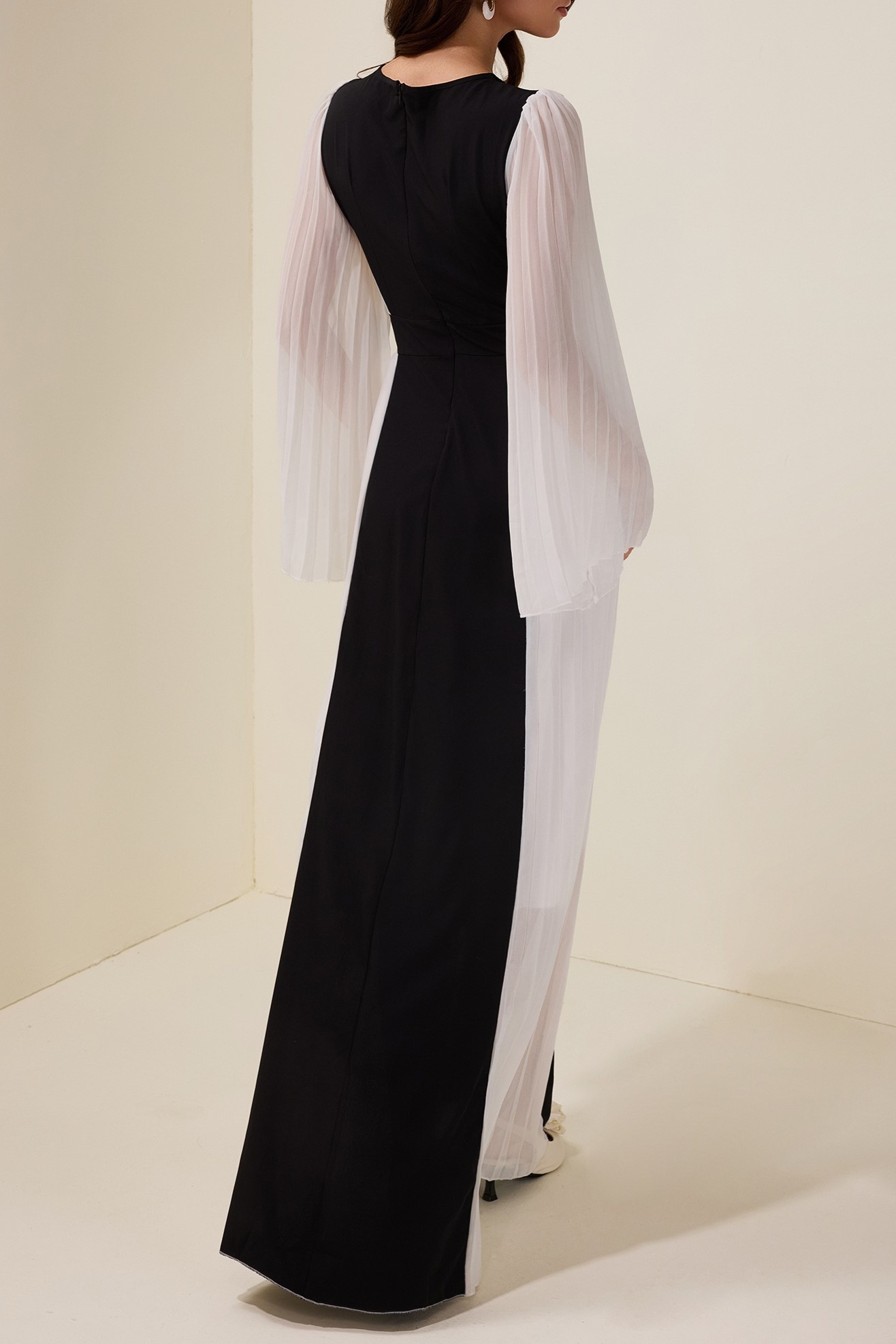 Contrast Color Splicing Pleated Maxi Dress