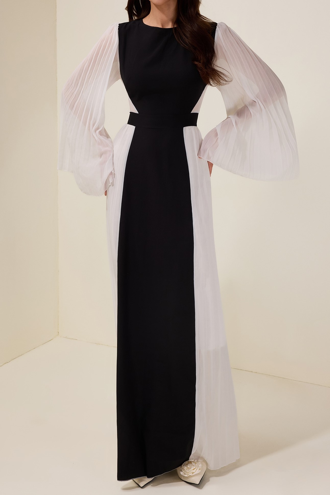 Contrast Color Splicing Pleated Maxi Dress